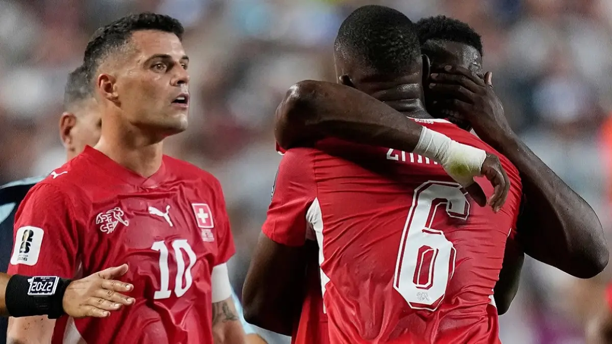 Impian Timnas Swiss untuk meraih trofi Piala Dunia 2026 akhirnya pupus usai takluk 1-3 dari Argentina pada babak perempat final yang digelar di Kansas City Stadium, Minggu (12/7/2026) pagi WIB. (Sumber: AP Photo/Ashley Landis)