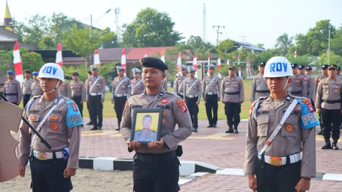 Personel yang diberhentikan adalah Brigpol Bugar Sucianur.(Polres Katingan)