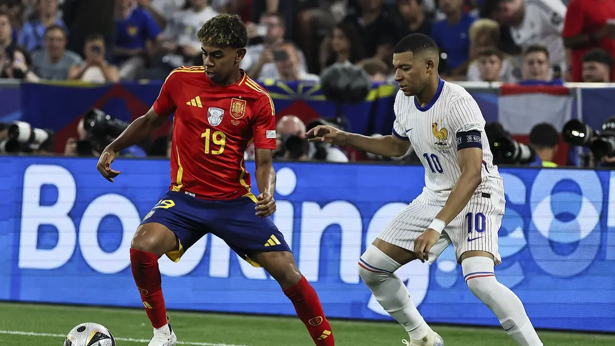 Rivalitas Lamine Yamal dan Kylian Mbappe terjadi lagi saat Spanyol menantang Prancis pada babak semifinal Piala Dunia FIFA 2026 yang akan berlangsung di Dallas Stadium, Arlington, Rabu 15 Juli 2026. (Sumber: Getty Images)