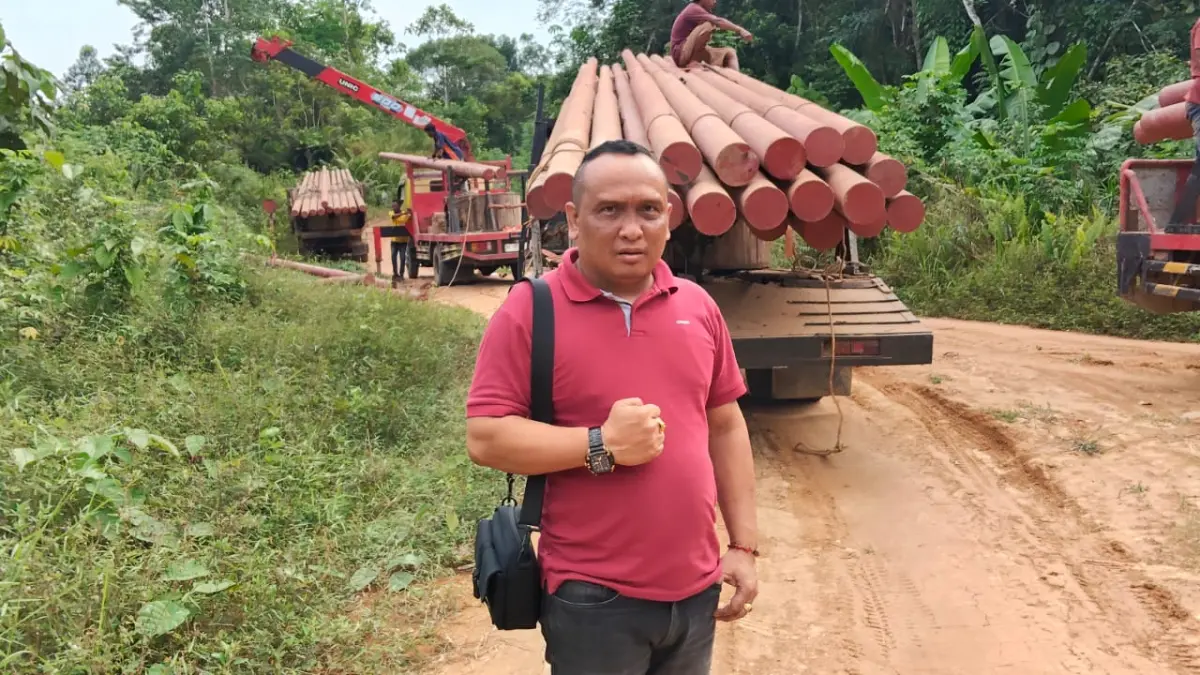 Camat Bukit Santuai, Agus Saptono soal jaringan listrik masuk wilayahnya.(Dok pribadi)