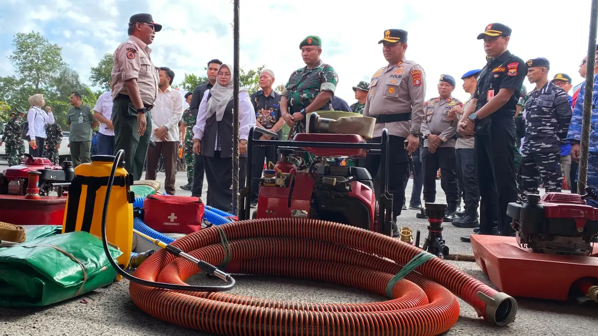 Forkopimda Kotim melihat sarpras Penanggulangan karhutla.(Miftah/kaltengpos.jawapos.com)