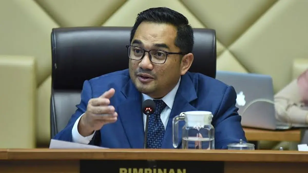  Ketua Komisi II DPR RI Muhammad Rifqinizamy Karsayuda