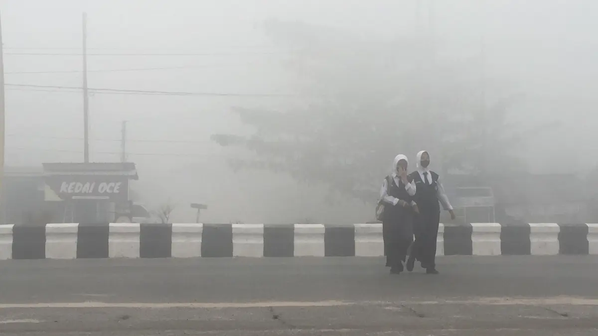 Kondisi kabut asap tahun 2023 lalu di Kota Sampit.(miftah/kaltengpos.jawapos.com)