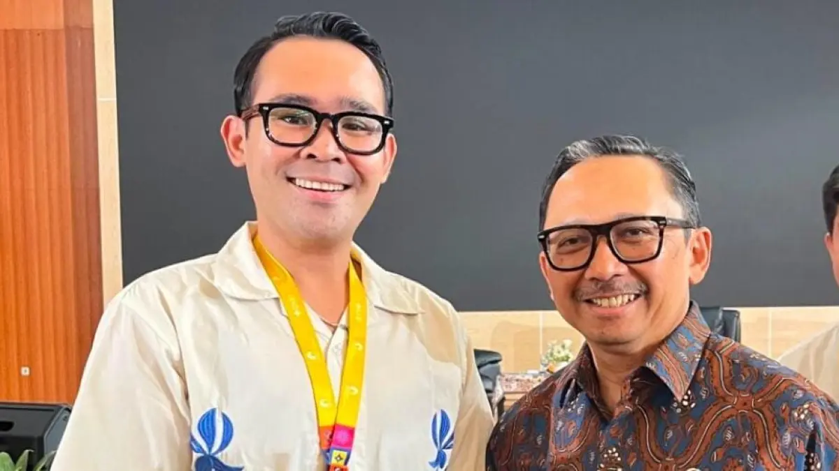 Asa Arya Sudarma (kiri) foto bersama Wakil Menteri Keuangan RI Juda Agung.(Dok pribadi)