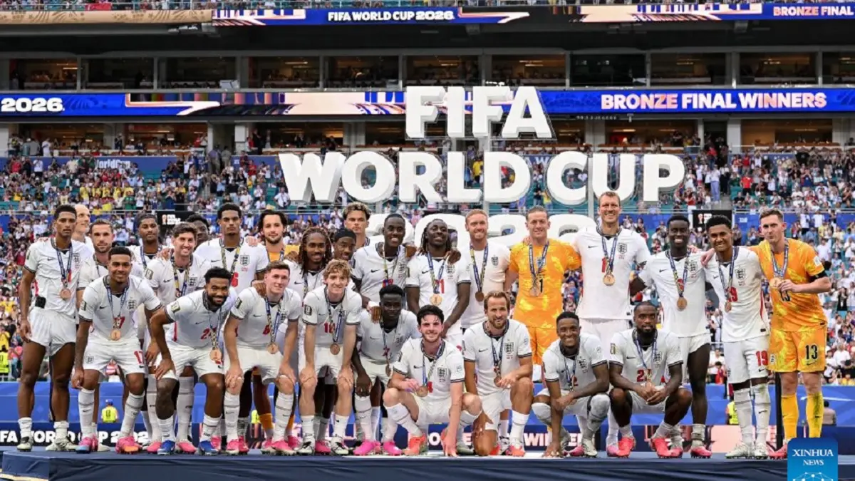 Timnas Inggris sukses meraih posisi ketiga Piala Dunia FIFA 2026 usai menang dramatis 6-4 atas Prancis dalam laga seru yang berlangsung di Miami Stadium, Minggu (19/7/2026) dini hari WIB. (Sumber: Xinhua/Chen Yichen)