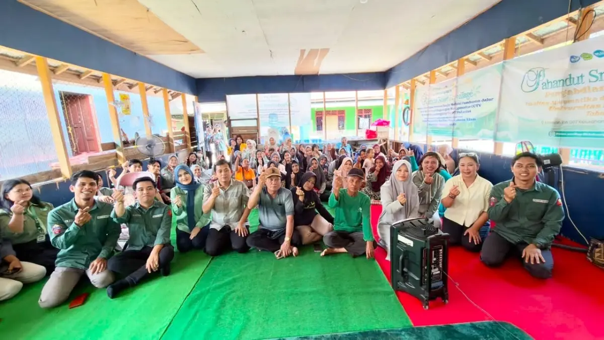 Tim Pengabdian kepada masyarakat saat foto bersama.