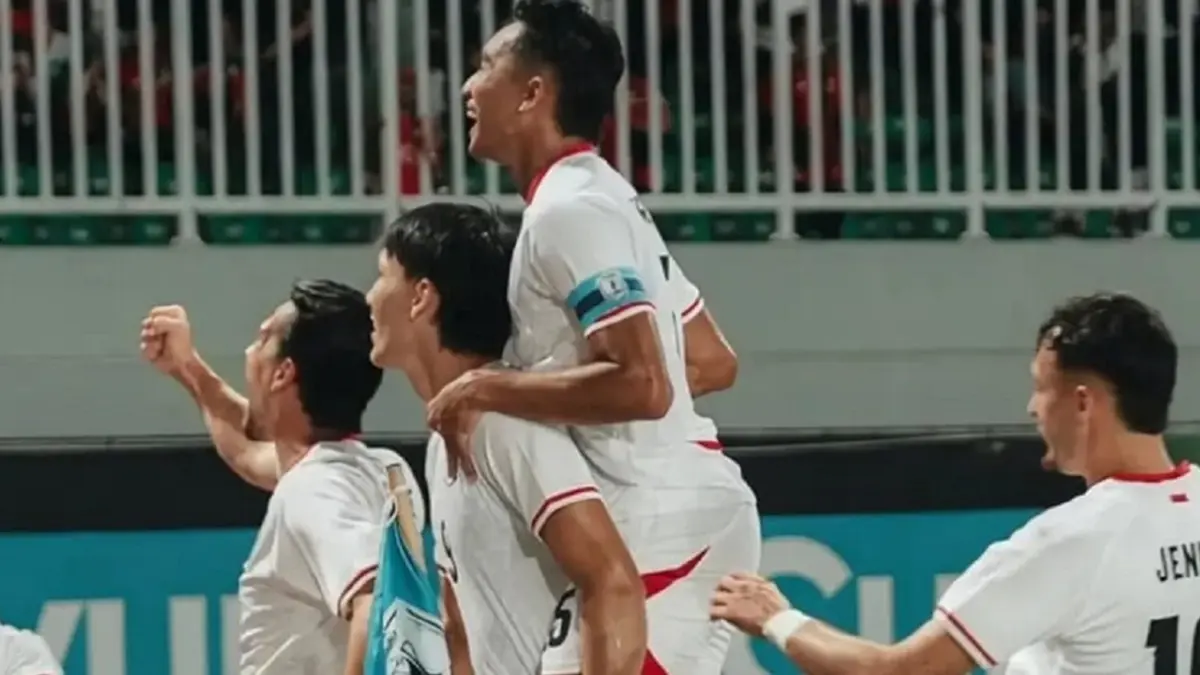 Timnas Indonesia unggul 3-0 atas Kamboja pada paruh pertama dalam laga yang digelar di Stadion Pakansari, Bogor, Senin (27/7/2026) malam WIB. (Sumber: Instagram @352id)