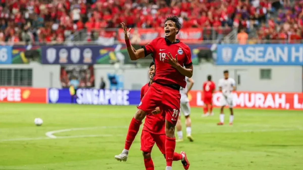 Timnas Singapura tampil dominan dan meraih kemenangan kedua usai membekuk Timor Leste dengan skor 2-0 pada laga penyisihan Grup A Piala AFF 2026 di Stadion Jalan Besar, Kallang, Senin (27/7) malam WIB. (Sumber: BRIAN TEO) 
