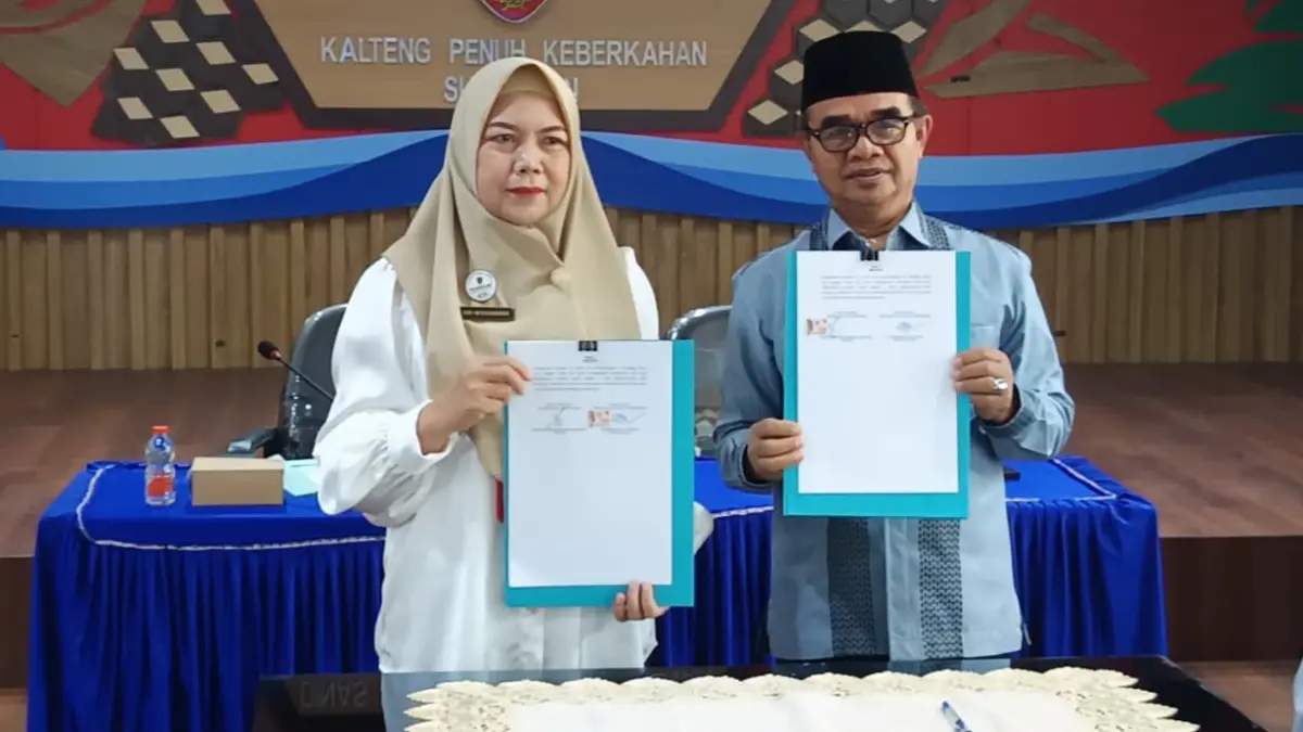 Rektor UNTAMA, Prof. Dr. M. Fatchurahman, M.Psi., M.Pd., bersama Kadis Kelautan dan Perikanan Provinsi Kalteng Sri Widanarni, S.I.P., M.Si.(Humas)