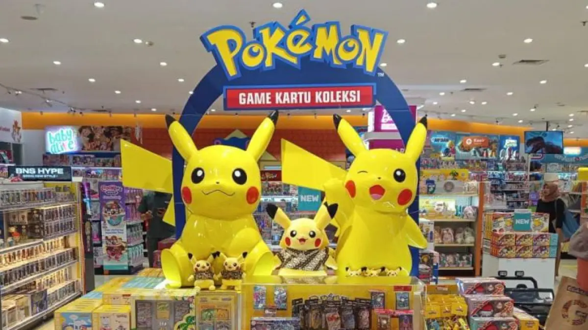 Display Pokémon Game Kartu Koleksi Festival Terastal ex di Toys Kingdom. foto japanesestation.com