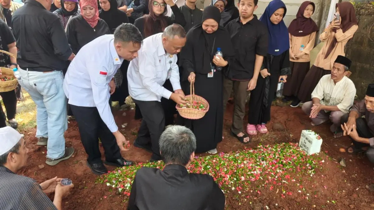 Prosesi pemakaman Deny Harlianto di Bekasi.(Humas)