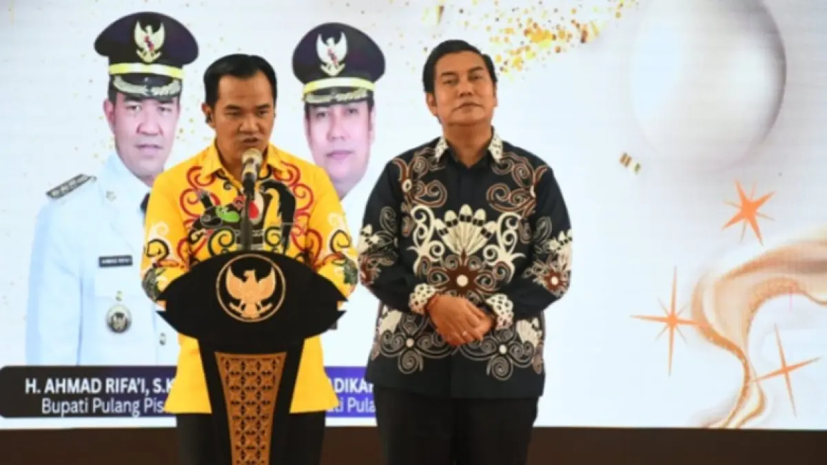 Bupati Pulang Pisau H Ahmad Rifa’i bersama wakilnya soal belanja desa.(MMCKalteng)