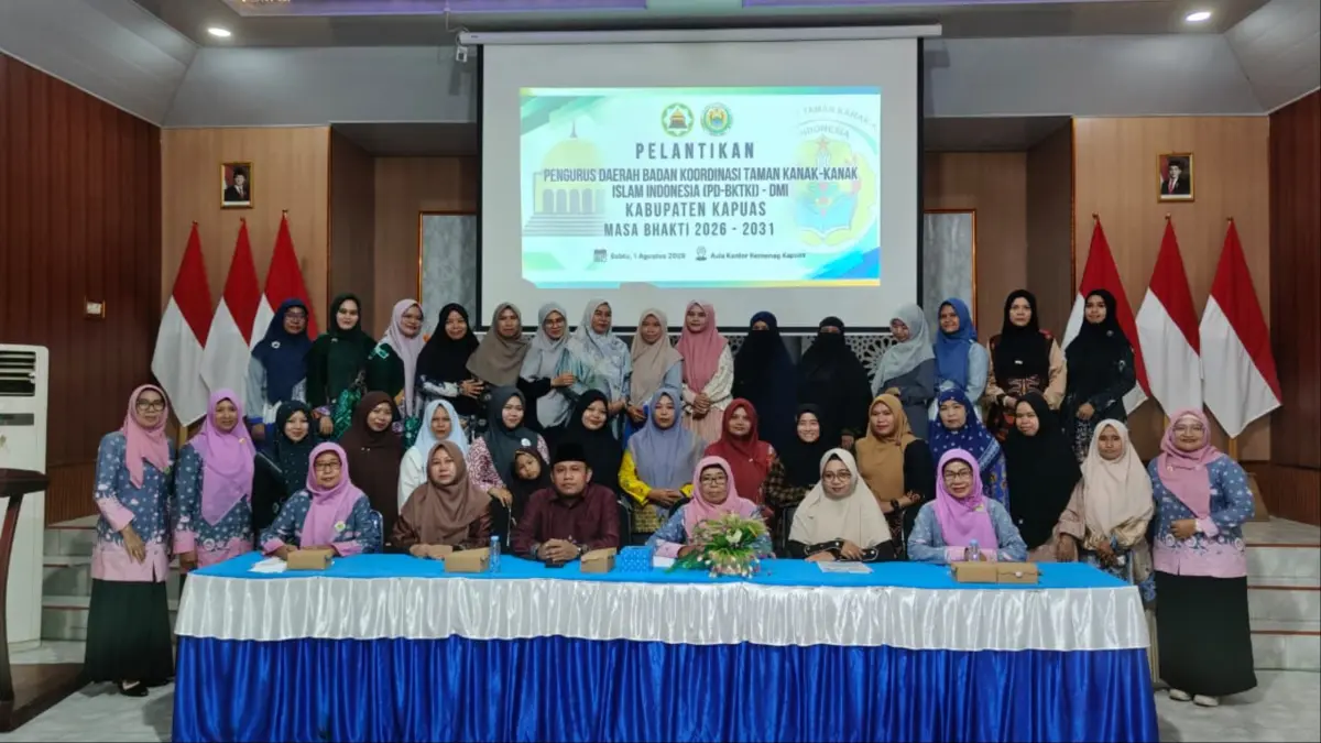 Jajaran Pengurus PD BKTKI-DMI Kabupaten Kapuas foto bersama usai kegiatan pelantikan, Minggu (03/08/2026). FOTO : PANITIA PELANTIKAN