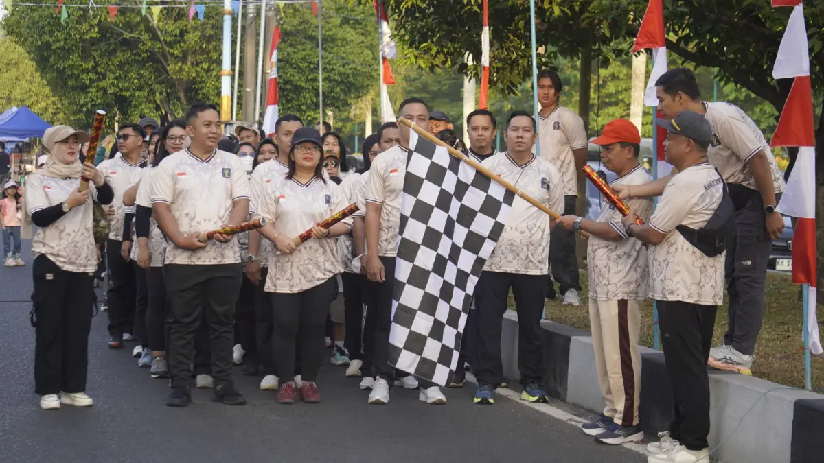 Kantor Wilayah Kementerian Hukum Kalimantan Tengah menggelar Fun Walk di kawasan CFD