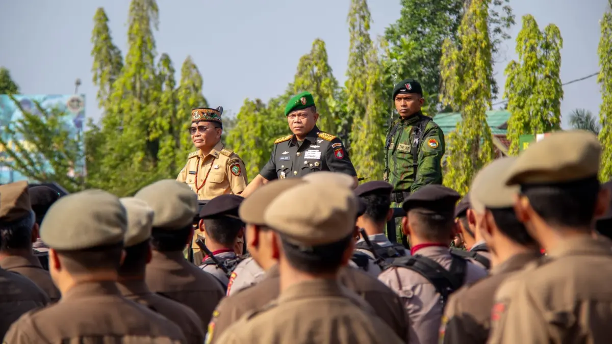 Gubernur Agustiar Sabran bersama Pangdam saat HUT Ke 1 Kodam XII/Tambun Bungai.(Arief Prathama/Kalteng Pos)