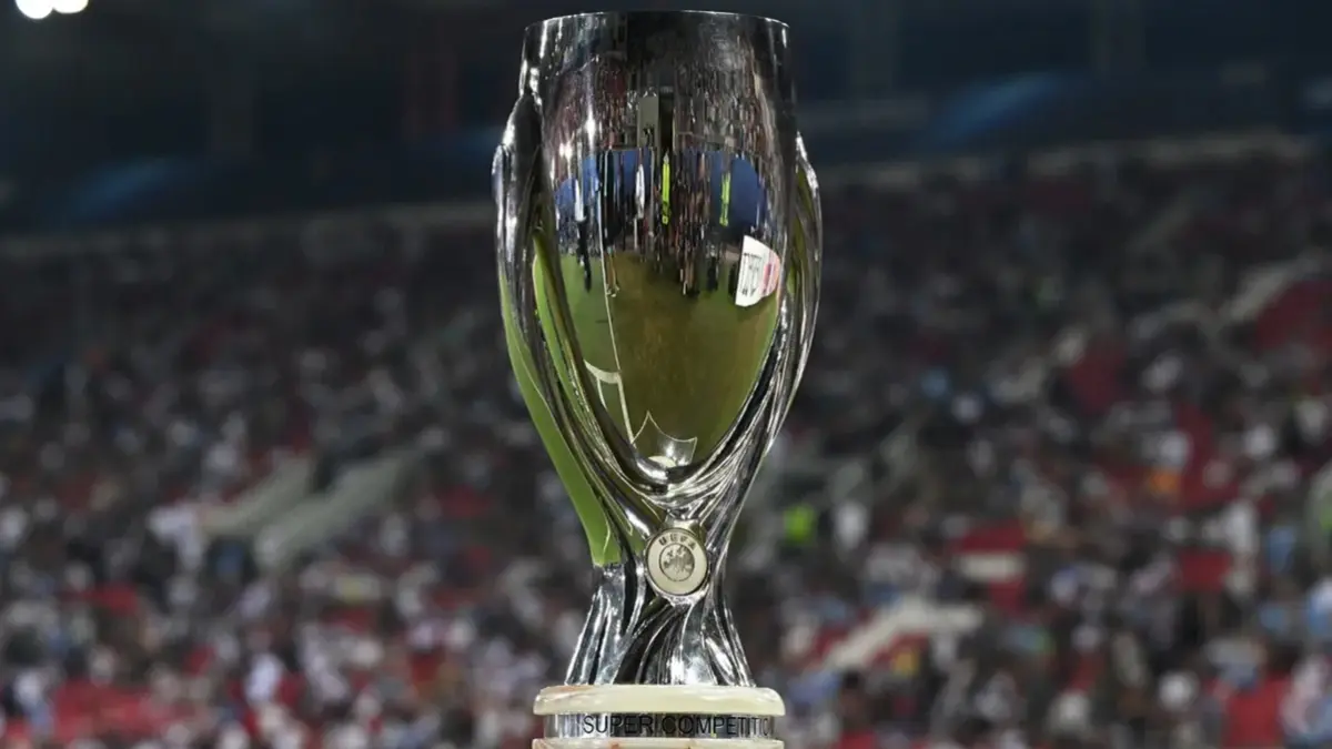 PSG kembali menjuarai Piala Super Eropa 2026 setelah mengalahkan Aston Villa 2-1. Les Parisiens kini sejajar dengan enam tim lain yang telah mengoleksi dua trofi. (Sumber: © Claudio Villa/Getty Images)