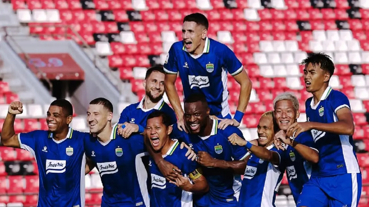 Banding Persib Bandung atas sanksi AFC resmi ditolak. Maung Bandung tetap menjalani dua laga kandang tanpa penonton dan membayar denda. (Sumber: Instagram @persib)