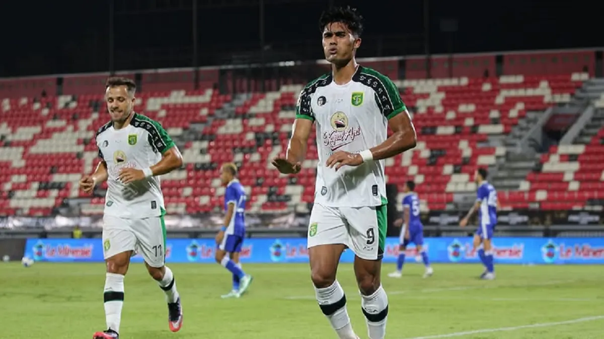 Persebaya Surabaya dijadwalkan menghadapi Penang FC dalam laga uji coba yang digelar di Stadion Gelora Bung Tomo (GBT), Sabtu (15/8/2026) malam WIB. (Sumber: Instagram @emosijiwakucom)