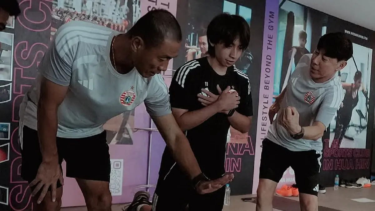 Persija Jakarta menjalani TC 13 hari di Thailand untuk mematangkan fisik, taktik, dan chemistry skuad sebelum memburu gelar Super League 2026/2027. (Sumber: Instagram @persija)