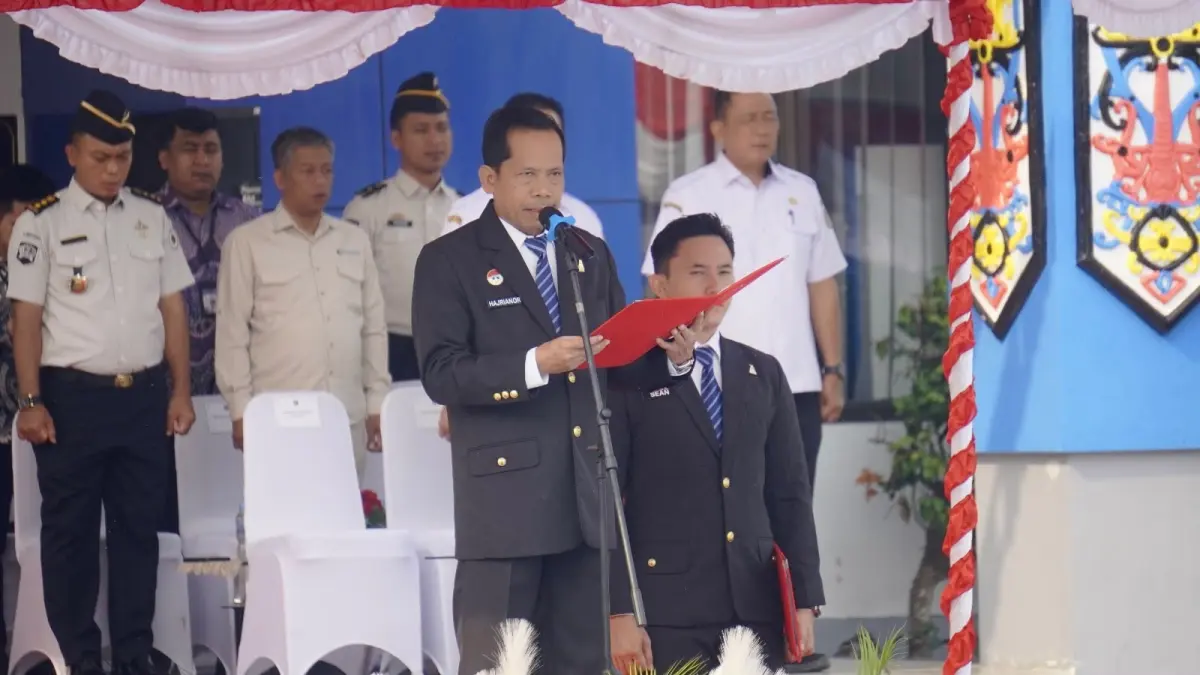 Kakanwil Kemenkum Kalteng Hajrianor memberikan sambutan saat Hari Pengayoman Ke 81.(Humas)