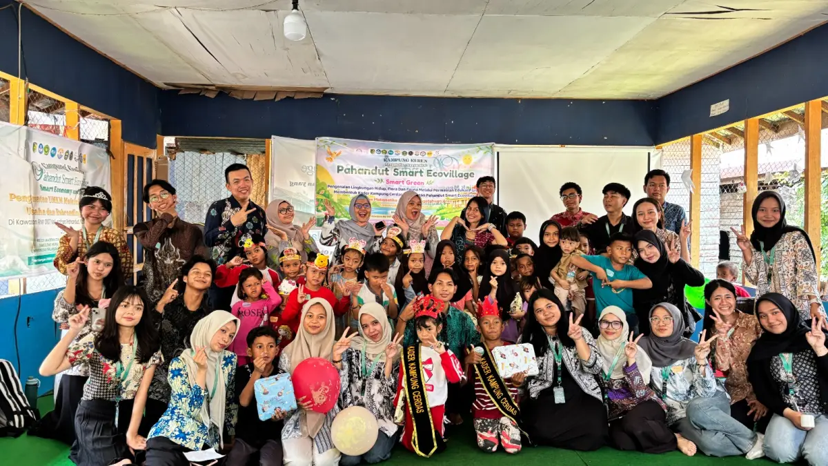 Tim dosen dan BEM FMIPA UPR melaksanakan pengabdian kepada masyarakat dengan mengusung tema edukasi lingkungan hidup, flora, dan fauna.(Dok pribadi)