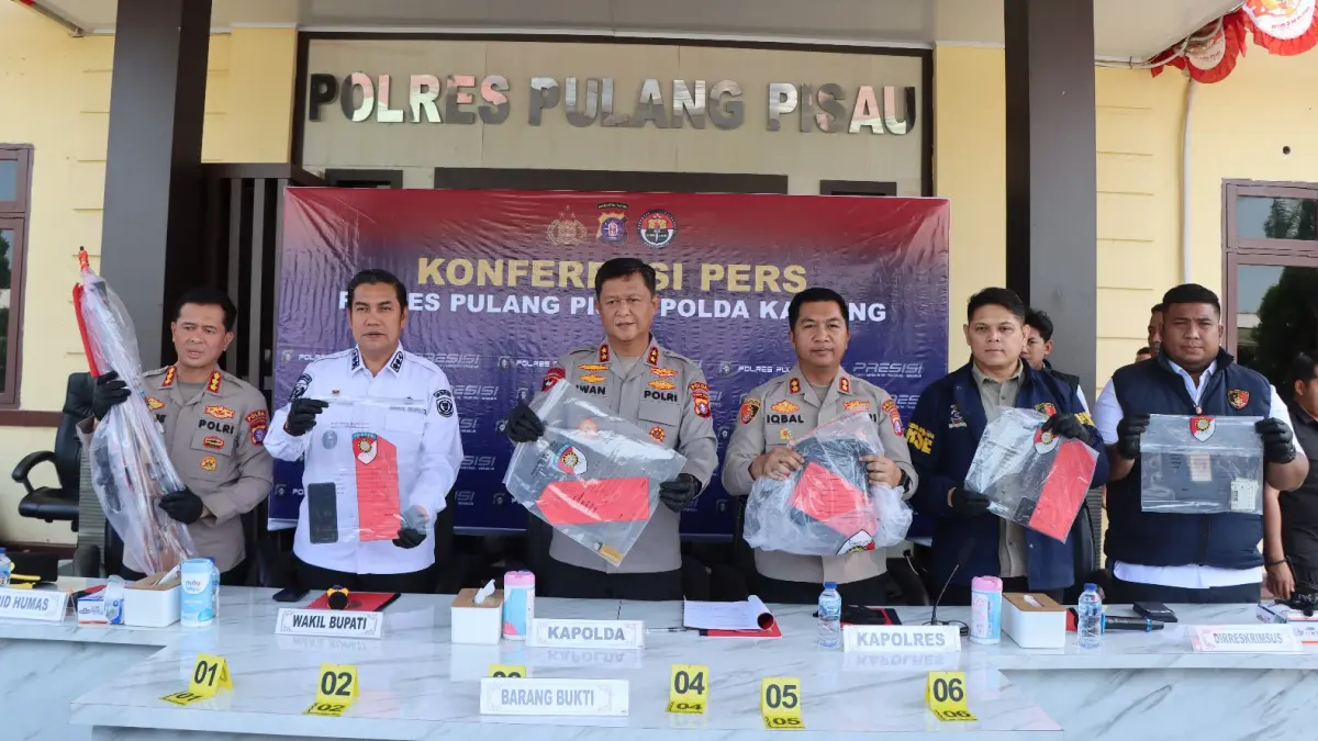 Kapolda Kalteng Irjen Pol Iwan Kurniawan menyampaikan pengungkapan kasus pembakaran lahan.(Humas)
