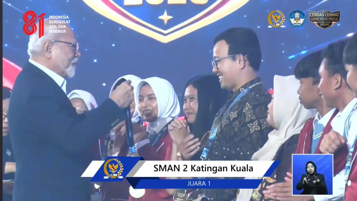 Penyerahan medali
