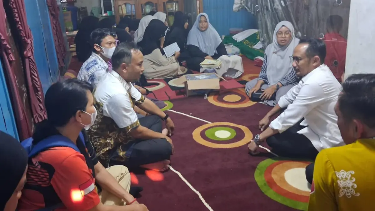 Wali Kota Palangka Raya di rumah duka.