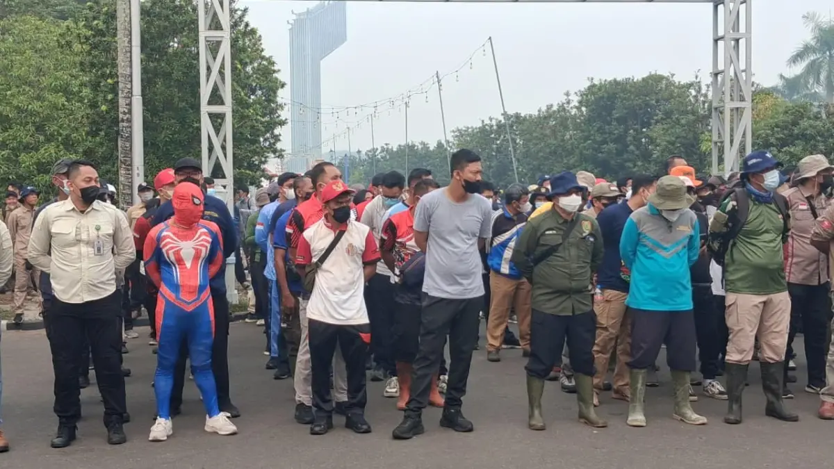 Apel pasukan relawan ASN dipimpin oleh Gubernur Agustiar Sabran.(Agus Pramono/Kaltengpos.jawapos.com)
