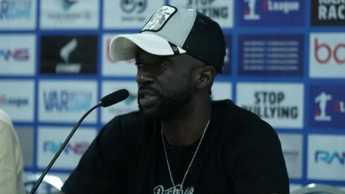 Pemain Isenmulang Kalteng FC Makan Konate saat menghadiri sesi konferensi pers jelang laga kontra Arema FC di Malang, Kamis (3/9/2026). (Sumber: MO Isenmulang Kalteng FC)