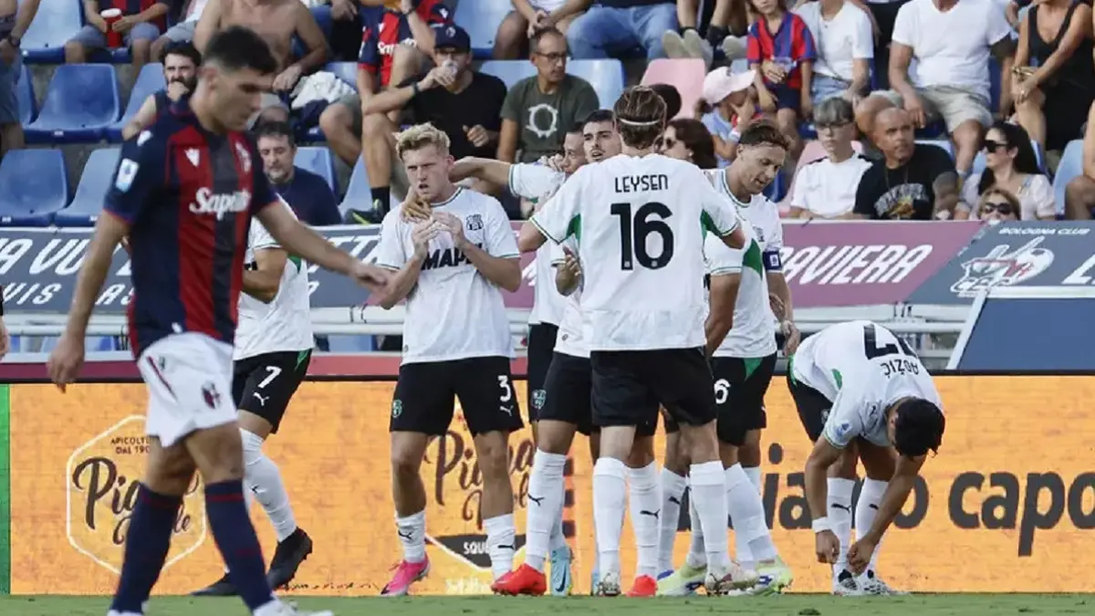 Para pemain Sassuolo merayakan gol ke gawang Bologna pada laga lanjutan Serie A 2026/2027 di Stadion Renato Dall
