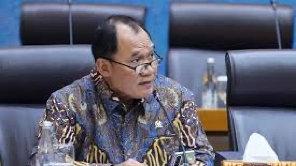 Bambang Haryo Soekartono