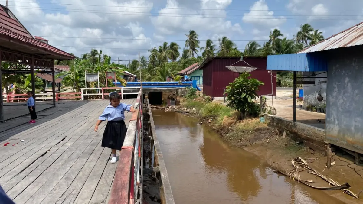 Sungai Lepeh tak lagi bisa membantu warga MHS.(Miftah/Kaltengpos.jawapos.com)