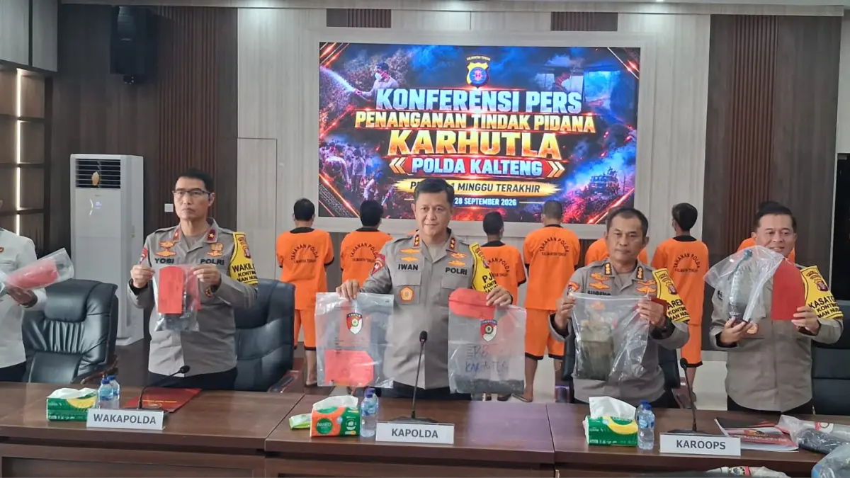 Kapolda Kalteng Irjen Pol Iwan Kurniawan memimpin rilis kasus karhutla.(Agus Pramono/kaltengpos.jawapos.com)
