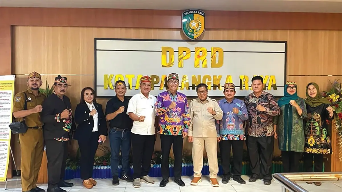 Audiensi terkait usulan pembentukan Raperda Hukum Adat Palangka Raya.(Dhea/Kalteng Pos)