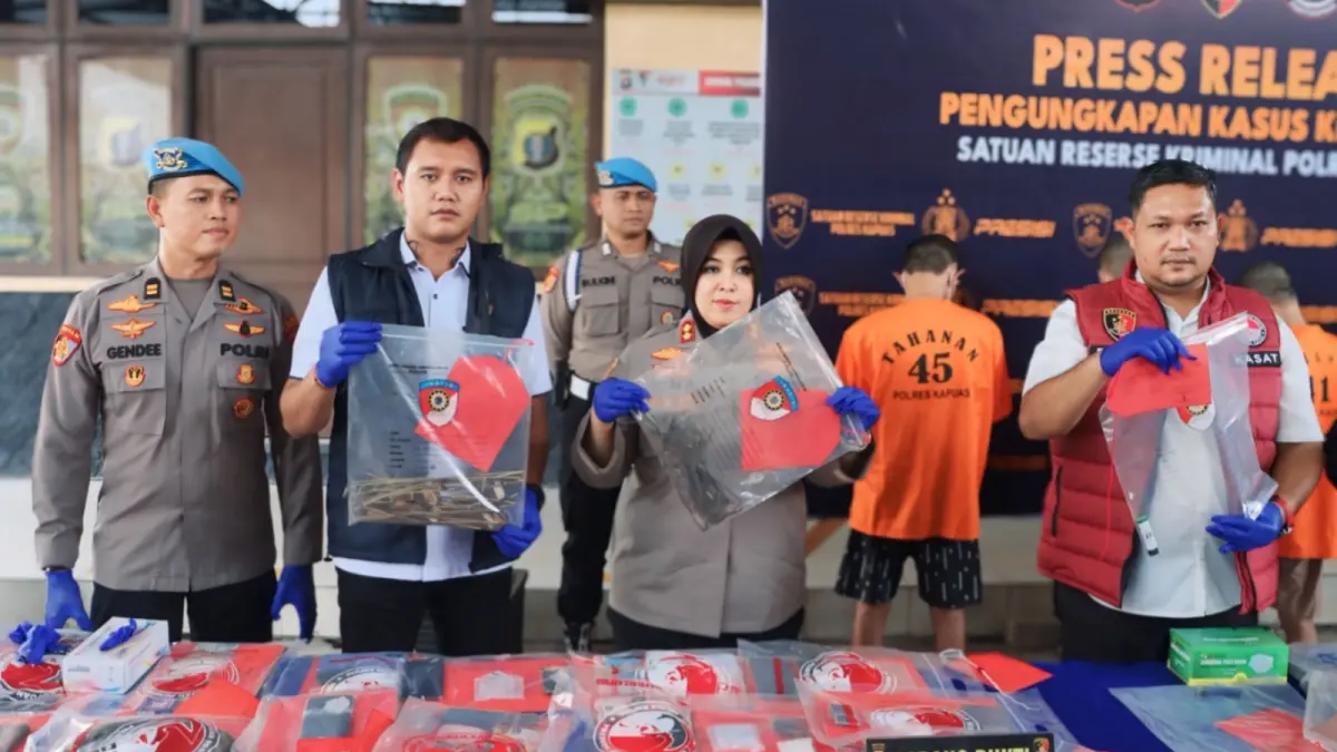 Kapolres Kapuas AKBP Rina Perwitasari memimpin rilis kasus kriminal.(Humas)