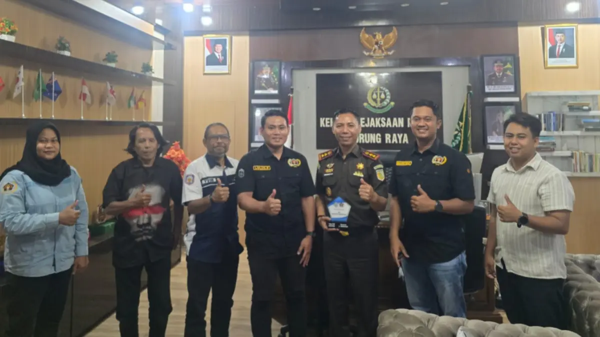 Pengurus PWI Murung Raya saat bersama Kejari Murung Raya.(PW