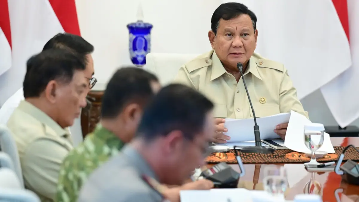 Prabowo melaksanakan rapat terbatas bahas karhutla.(Instagram)