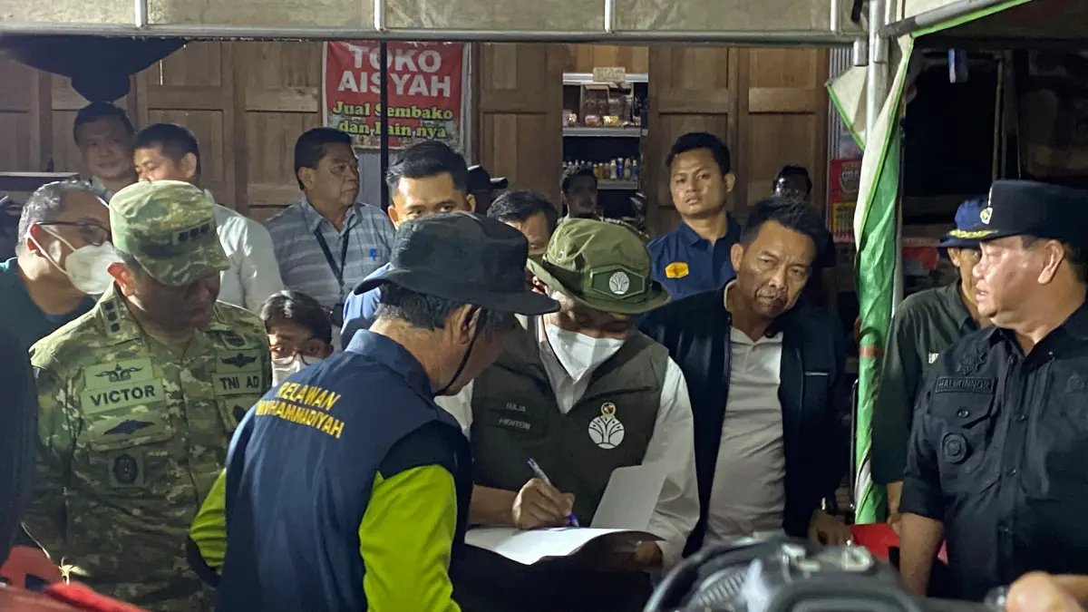 Menhut sudah bekuan perusahaan diduga terlibat karhutla.(Miftahul Ilma/kaltengpos.jawapos.com)