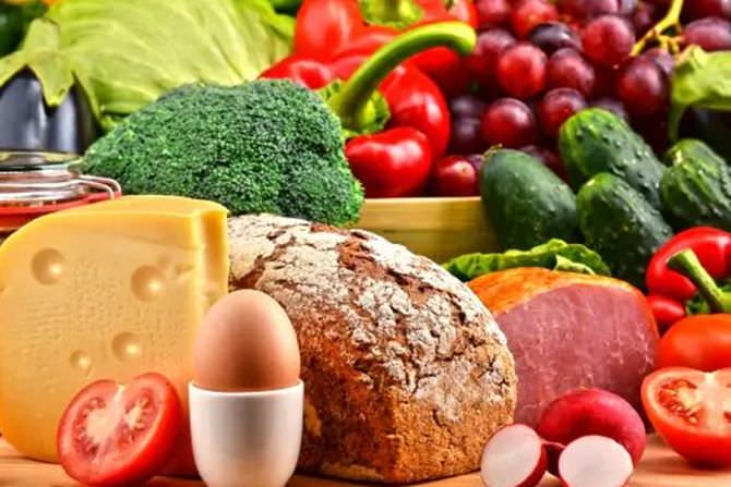 Ilustrasi makanan sehat. Untuk menjaga kebugaran, lansia diminta untuk memantau asupan nutrisinya. (News.com.au)