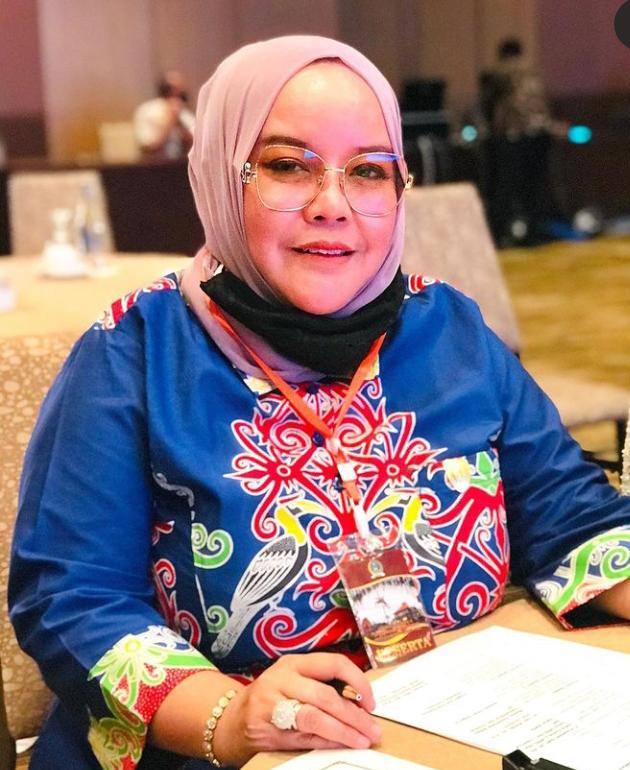 Hj Faridawaty Darland Atjeh