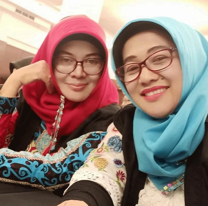 Ketua IGTKI-PGRI Kalteng Hj Marsiatin Hernawaty MPd bersama Sekretaris IGTKI Kalteng Atikah.