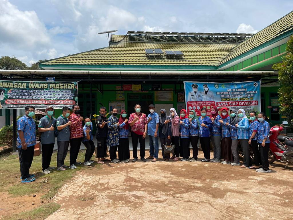 KUNJUNGAN: Plt Kepala Dinkes Kotim, Umar Kaderi melakukan kunjungan ke sejumlah puskesmas di daerah tersebut, belum lama ini.