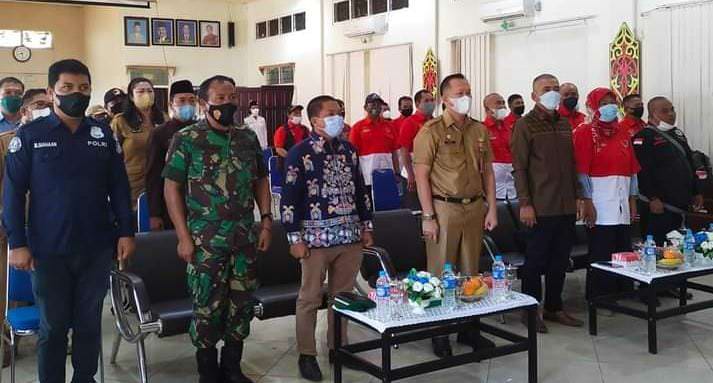 HADIR: Anggota DPRD Kapuas, Berinto menghadiri pengukuhan salah satu organisasi pers di Kabupaten Kapuas, Senin (31/1).