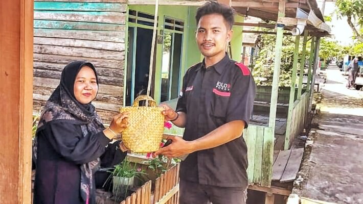IDULADHA : 15 komunitas di Palangka Raya berbagi kurban ke pinggiran kota, Minggu (10/7) lalu.