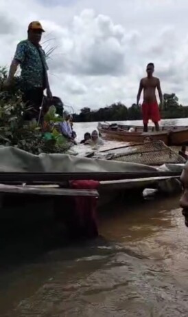 Ketika Rombongan Abdi Negara Celaka Menuju Tempat Kerja.  SCREENSHOT VIDEO/KALTENG POS