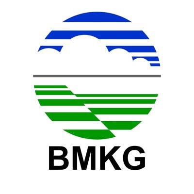 BMKG memprediksi cuaca tidak menentu di Kotawaringin Timur selama masa pancaroba. Logo ini merepresentasikan lembaga resmi yang memberikan informasi cuaca, termasuk peringatan hujan lokal dan angin kencang di wilayah Kotim.