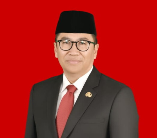 Leonard S Ampung
