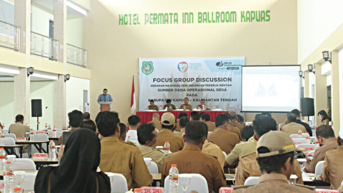SUASANA: Kegiatan FGD yang diinisiasi Pemkab Kapuas melalui Dinas PMD bekerja sama dengan BPJS Ketenagakerjaan di Kapuas, Selasa (14/3).