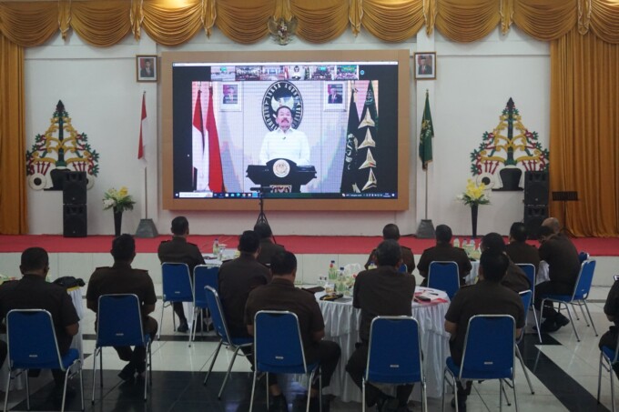 KUNKER: Jaksa Agung ST Burhanuddin melakukan kunjungan kerja secara virtual, beberapa waktu lalu.